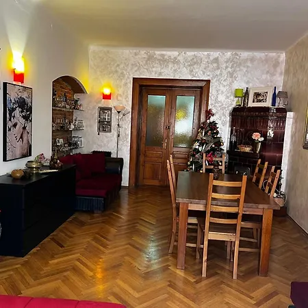 Vintage Luxury Old Apartment Brasov