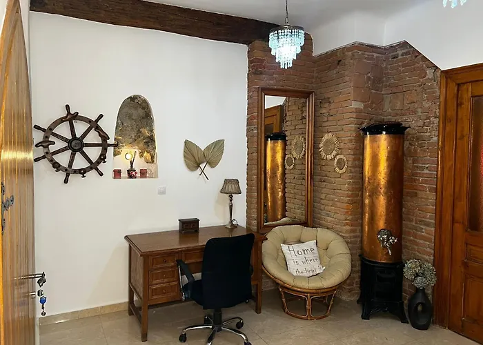 Vintage Luxury Old Apartment Brasov