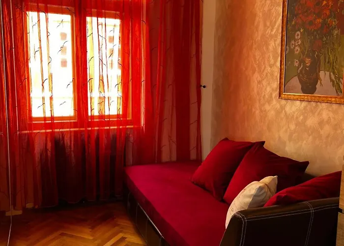 Vintage Luxury Old Apartment Brasov