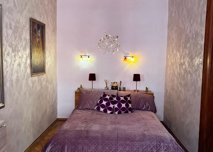 Apartment Vintage Luxury Old Brasov